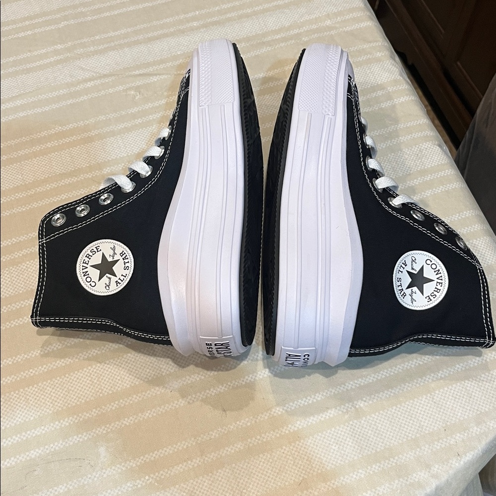NEW Converse Chuck Taylor All Star Move 568497C Sneakers size 6 women’s - Picture 7 of 9